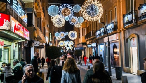 Almería destina cerca de un millón de euros a la iluminación de Navidad