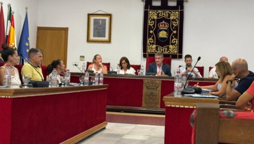 Adra aprueba un convenio para impulsar la construcción de un parque de bomberos