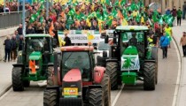 Las organizaciones agrarias anuncian movilizaciones contra la subida del precio del combustible