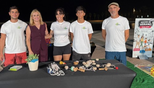 Almerienses y turistas se reúnen para jugar en las ‘Noches de Verano en El Toyo’