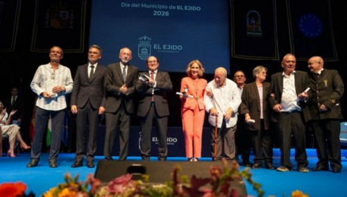 El Ejido celebra su Día del Municipio reconociendo a quienes han contribuido a su desarrollo