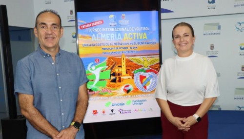 El Unicaja Costa de Almería presenta a su equipo en el Torneo Internacional de Voleibol Almería Activa