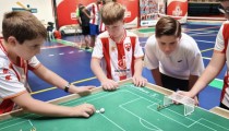 El fútbol de mesa gana aficionados en Almería con su II Torneo de Feria