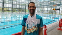 Carlos Tejada consigue cinco oros y una plata en el Campeonato de Espa&ntilde;a de Nataci&oacute;n de Feddi