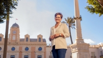 Adriana Valverde: "Queremos hacer una Almer&iacute;a m&aacute;s solidaria y m&aacute;s igualitaria"