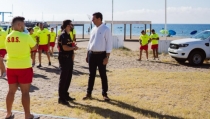 N&iacute;jar reforzar&aacute; la seguridad en las playas con socorristas, polic&iacute;as y Protecci&oacute;n Civil