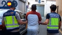 Las Autoridades detienen a un joven por usar billetes falsos de 100 euros