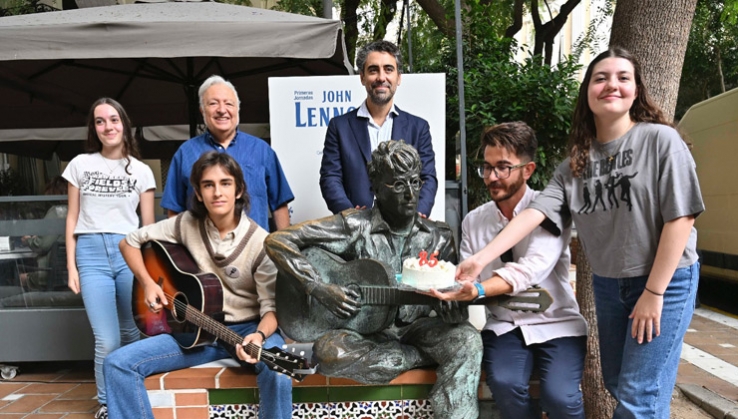 Las I Jornadas John Lennon en Almer&iacute;a arrancan con un concierto homenaje