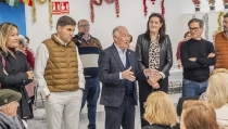 Roquetas organiza su tradicional reparto de rosc&oacute;n a las asociaciones de mayores