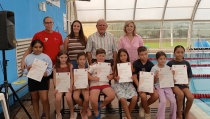 Finalizan los cursos de verano de nataci&oacute;n de la Piscina Municipal de V&iacute;car