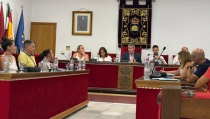 Adra aprueba un convenio para impulsar la construcci&oacute;n de un parque de bomberos