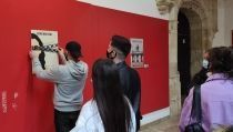 La exposici&oacute;n de carteles del festival Gallo Pedro estrena versi&oacute;n virtual