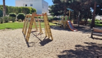 El Toyo contar&aacute; con una zona de juegos infantiles inclusiva y accesible