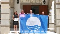 Adra recibe las cuatro Banderas Azules que ondear&aacute;n en sus playas