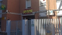 Finge un cargo no autorizado en su tarjeta para intentar estafar al banco