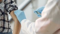 Los mayores de 18 a&ntilde;os podr&aacute;n vacunarse sin cita previa ma&ntilde;ana en Almer&iacute;a