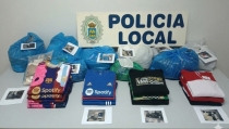 Intervienen m&aacute;s de 480 prendas falsificadas para venta ambulante en Adra