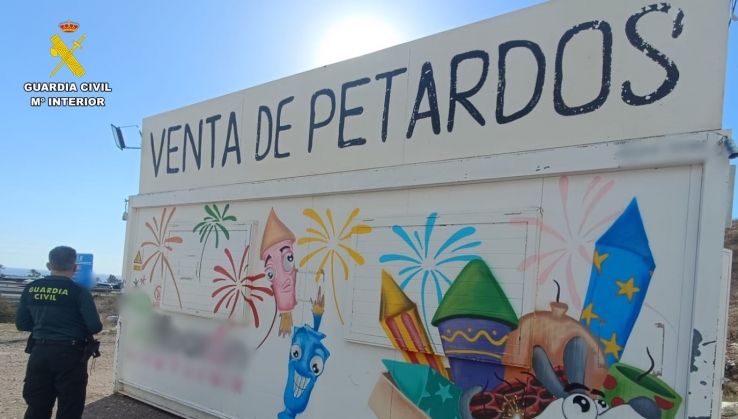 La Guardia Civil refuerza la vigilancia sobre venta y uso de pirotecnia en fiestas