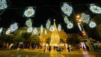 Almer&iacute;a destinar&aacute; m&aacute;s de 800.000 euros a iluminaci&oacute;n y espect&aacute;culos en Navidad