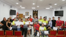 Adra entrega los diplomas a los trabajadores del programa Empleo Joven
