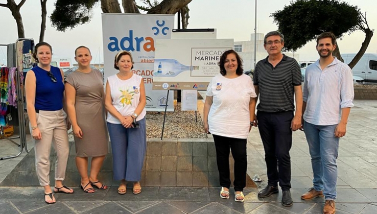 Adra celebra una nueva edici&oacute;n del Mercado Marinero en el Parque del Puerto