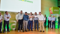 UNICA entrega el premio Cooperativa el A&ntilde;o a Agrolevante