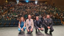 M&aacute;s de 800 alumnos de El Ejido reciben carn&eacute;s de expertos en el uso de Internet