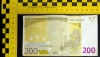Un detenido y un investigado por pagar con billetes falsos de 200 euros en Moj&aacute;car