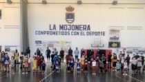 La escuela de verano del Club Baloncesto La Mojonera finaliza con la entrega de premios