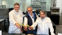 Beyond Seeds presenta la primera berenjena marr&oacute;n chocolate del mercado
