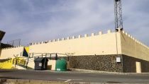 Tabernas pinta las instalaciones deportivas y limpia las balsas de la EDAR