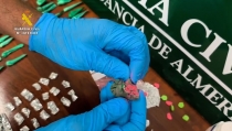 Desmantelan una vivienda dedicada al tr&aacute;fico de drogas en Roquetas de Mar