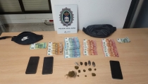 Detienen en Adra a los dos ocupantes de un veh&iacute;culo por llevar drogas