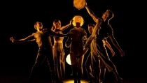 Daniel Do&ntilde;a llega a Almer&iacute;a con la premiada coreograf&iacute;a 'Entre hilos y huesos'