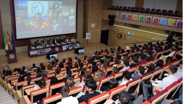 La UAL conecta a m&aacute;s de 200 estudiantes con investigadores de la Ant&aacute;rtida