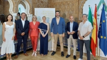 El Campus de Tecnificaci&oacute;n de Esgrima re&uacute;ne en El Toyo a deportistas que ir&aacute;n a los Juegos Ol&iacute;mpicos de Par&iacute;s