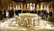 La "Marca Macael" revive su pasado Nazar&iacute; en un evento en el marco de la Alhambra