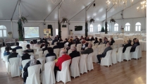 Un centenar de apicultores almerienses participan en la XXV Asamblea Anual del sector