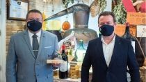 Los hosteleros almerienses comienzan a recibir las ayudas del Plan Anfitriones Diego Garc&iacute;a