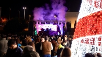 Hu&eacute;rcal de Almer&iacute;a arranca la Navidad con el encendido del alumbrado