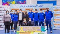 Medio millar de ni&ntilde;os participan en dos torneos de f&uacute;tbol sala celebrados en N&iacute;jar