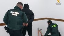 Cinco detenidos, tres de ellos menores, por robar cable de cobre en Cantoria y Zurgena