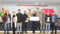 La IX Ruta de la Tapa Solidaria de Almer&iacute;a apoya el ocio y el deporte adaptado para personas con autismo