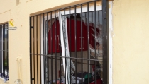 Un herido por quemaduras en V&iacute;car a causa de una explosi&oacute;n en su vivienda
