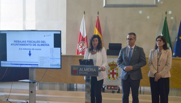 Almer&iacute;a rebaja impuestos municipales para compensar la nueva tasa de basura