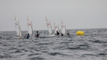 El Campeonato de Andaluc&iacute;a de Optimist, celebrado en la costa de Adra