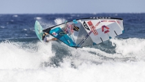 V&iacute;ctor Fern&aacute;ndez se mantiene en la lucha por el Campeonato Mundial de Windsurf
