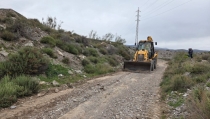 Adra realiza trabajos de adecuaci&oacute;n y mejora de caminos rurales