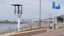 Adra renueva las Banderas Azules en cuatro playas para este verano