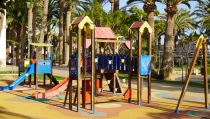 Carboneras destina 100.000 euros a la renovaci&oacute;n de tres parques infantiles